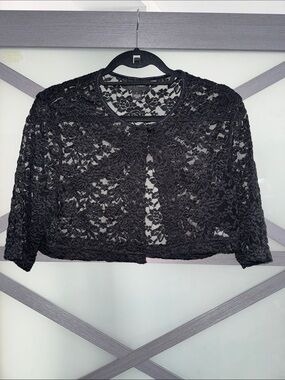 connected apparel Black Lace Cropped Shrug